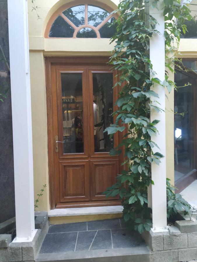 Apartment Kastro *